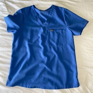 WearFigs Catarina scrub top in ceil blue